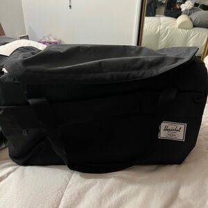 NWOT Herschel 50L duffle.